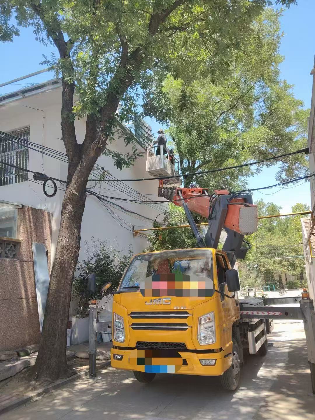 尉氏县高空作业车能吊装重物吗？最大承载多少公斤？